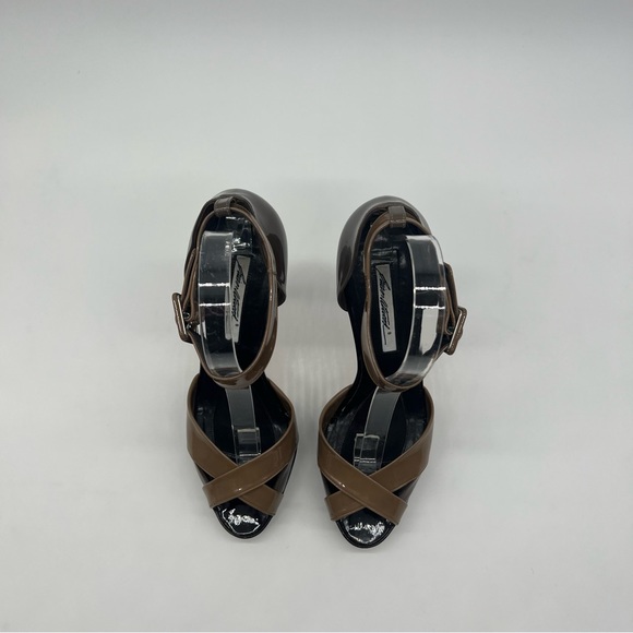 Brian Atwood Peep Toe Platform Heels Brown Patent Leather Sz 8 Sexy - Picture 13 of 13